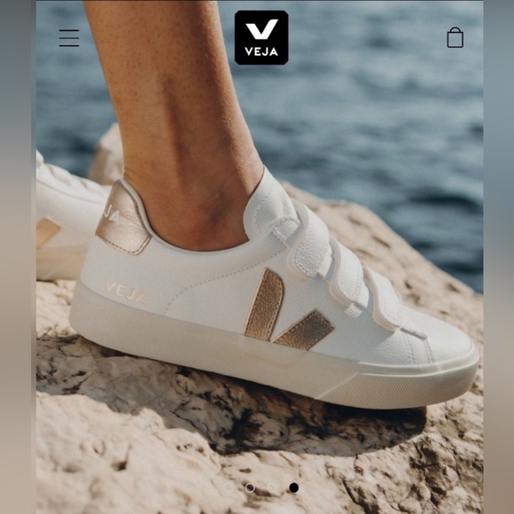 Veja Shoes - VEJA Recife Logo Chromefree Leather Extra White Platine Sneakers Size 9